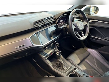 Used Audi Q3 2023 for sale - 76488003: Photo