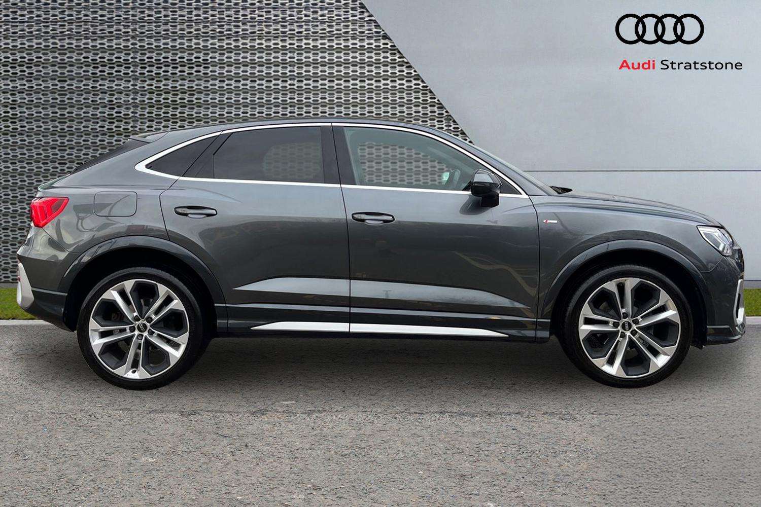 Used Audi Q3 2023 for sale - 76488003: Photo 4