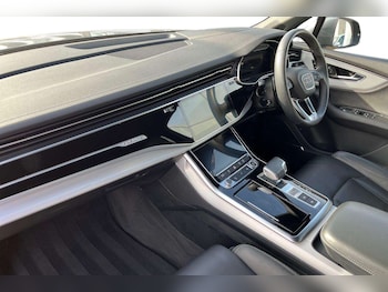 Used Audi Q7 2023 for sale - 76034836: Photo 2