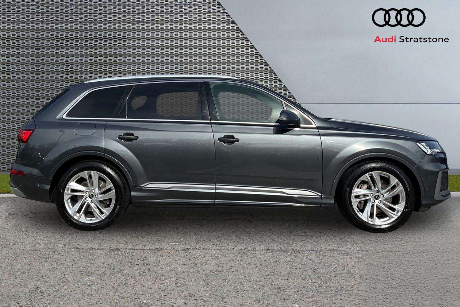 Used Audi Q7 2023 for sale - 76034836: Photo 4
