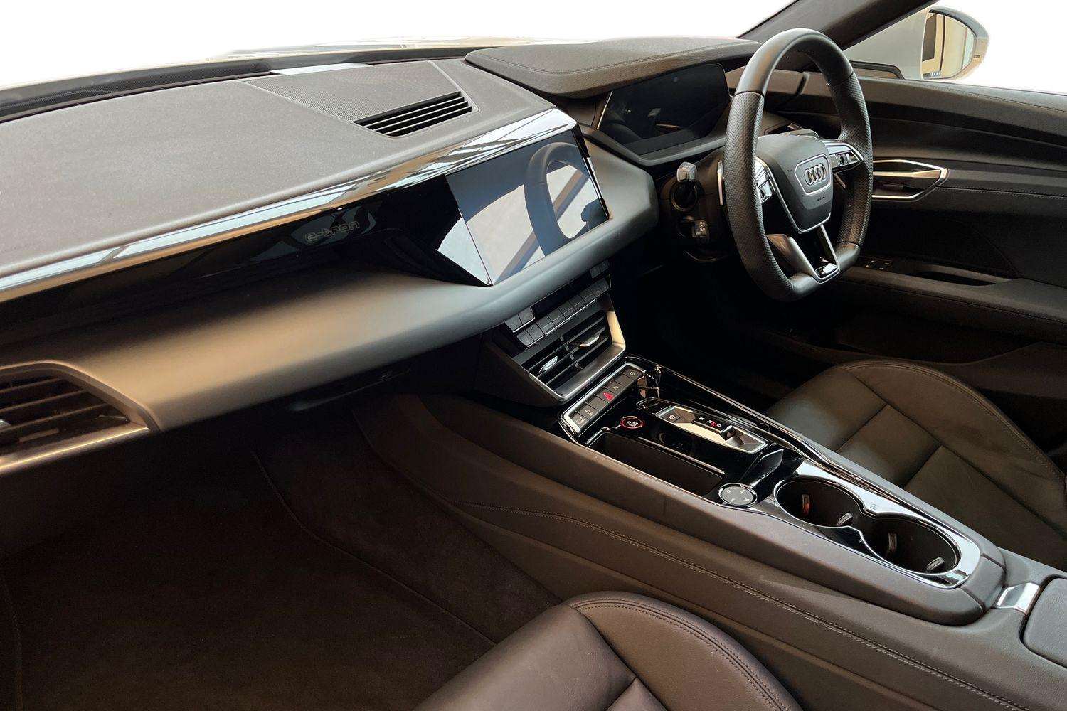 Used Audi e-tron GT 2022 for sale - 77068619: Photo 2