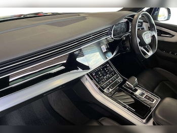 Used Audi Q7 2021 for sale - 78978903: Photo