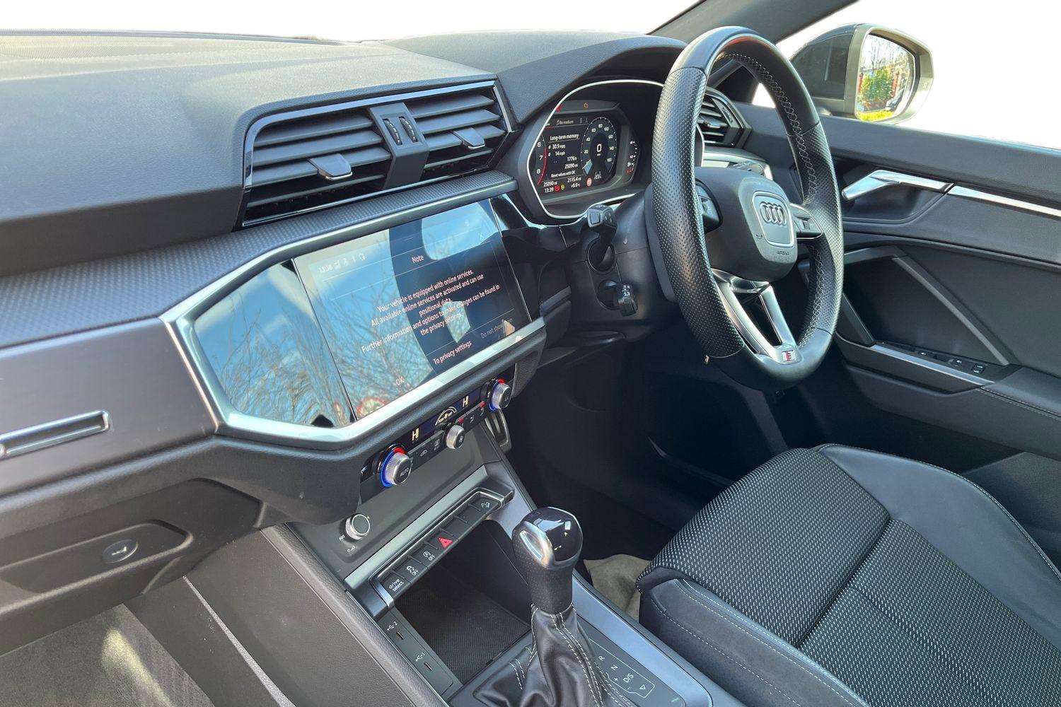 Used Audi Q3 2022 for sale - 77928687: Photo 2