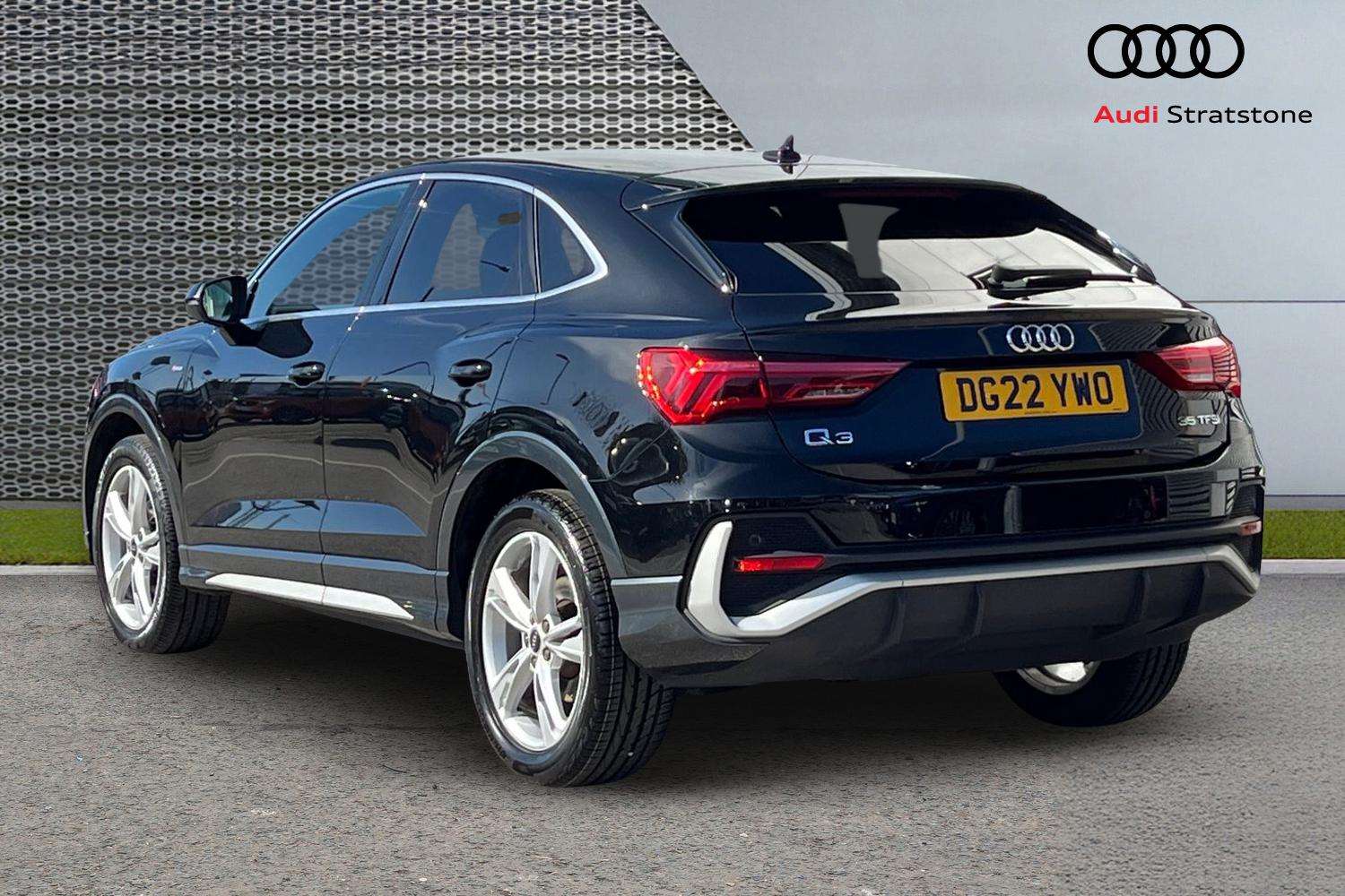Used Audi Q3 2022 for sale - 77928687: Photo 3