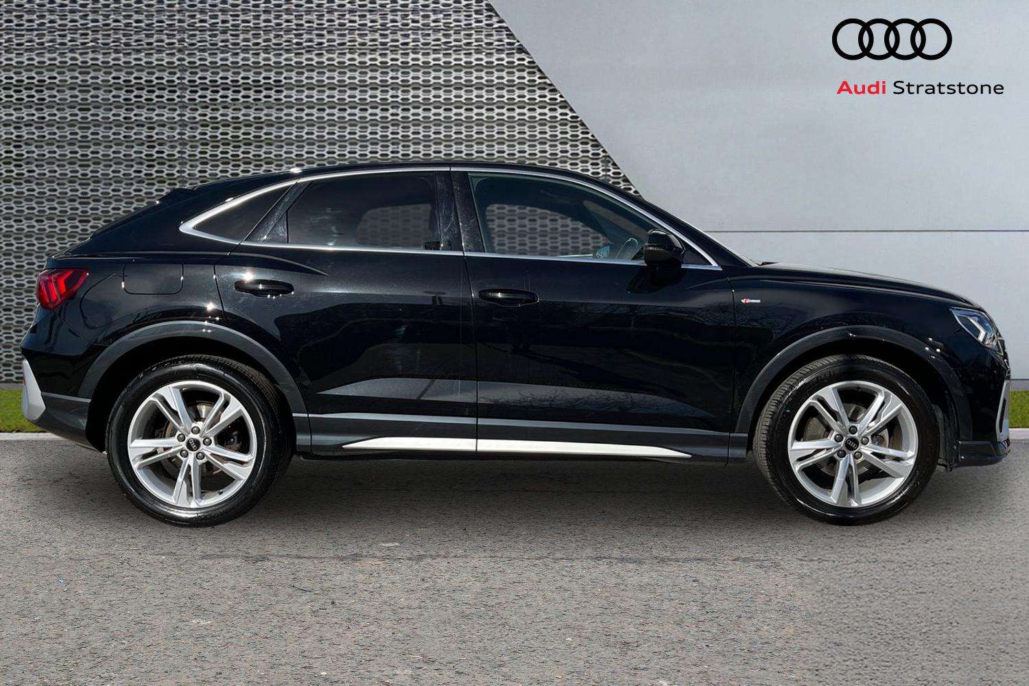 Used Audi Q3 2022 for sale - 77928687: Photo 4
