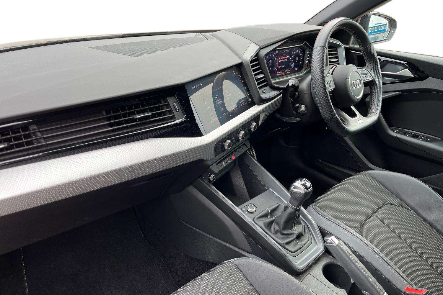 Used Audi A1 2023 for sale - 77500452: Photo 2