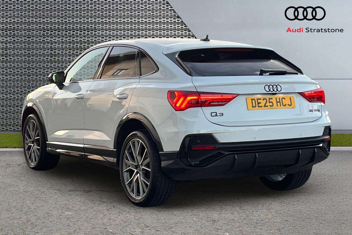 Used Audi Q3 2025 for sale - 76540742: Photo 3