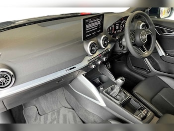 Used Audi Q2 2025 for sale - 76191998: Photo 2