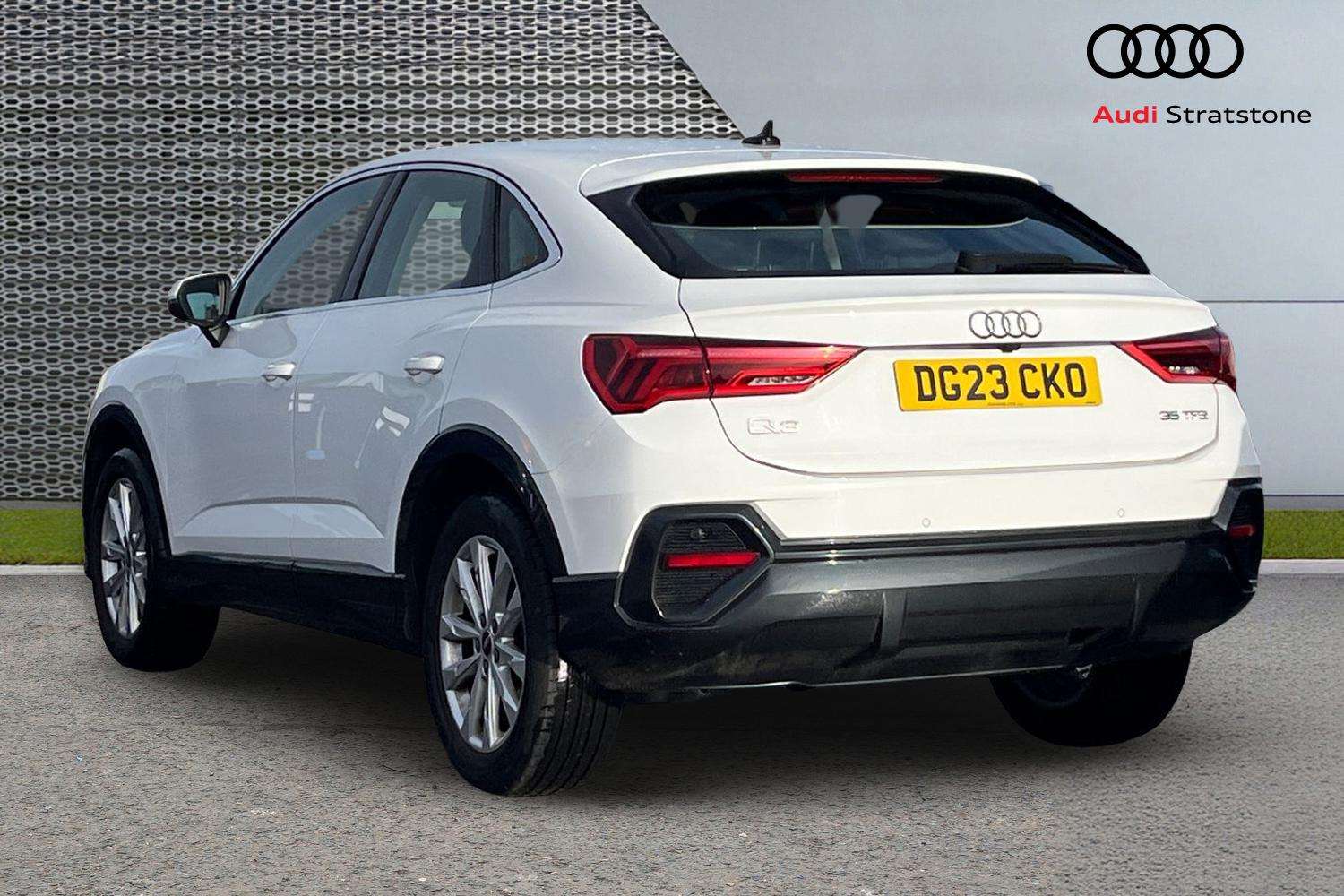 Used Audi Q3 2023 for sale - 77649003: Photo 3