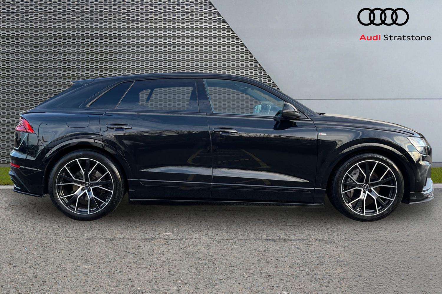 Used Audi Q8 for sale - 77859462: Photo 4