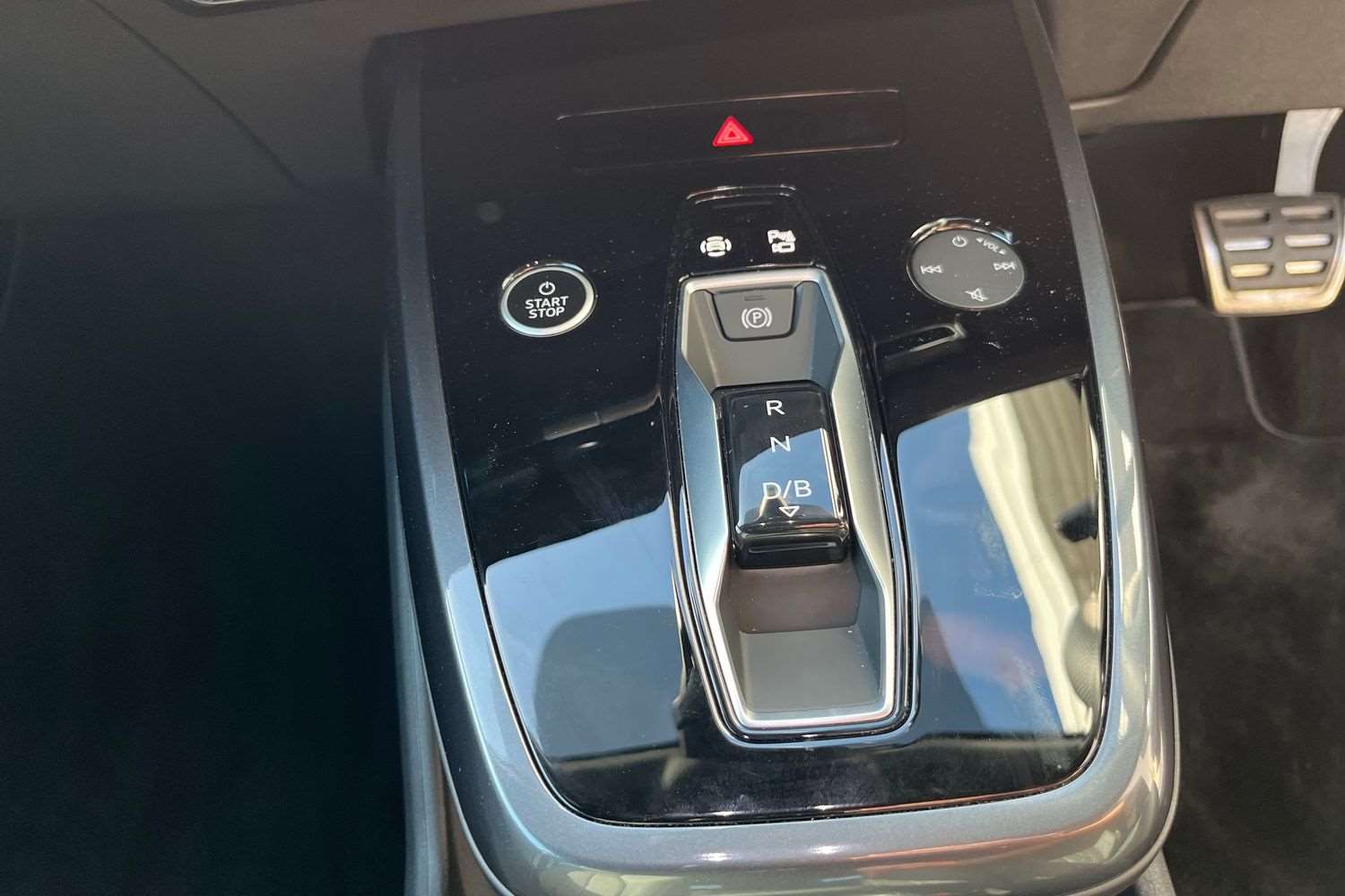 Used Audi Q4 e-tron 2025 for sale - 77928631: Photo 15