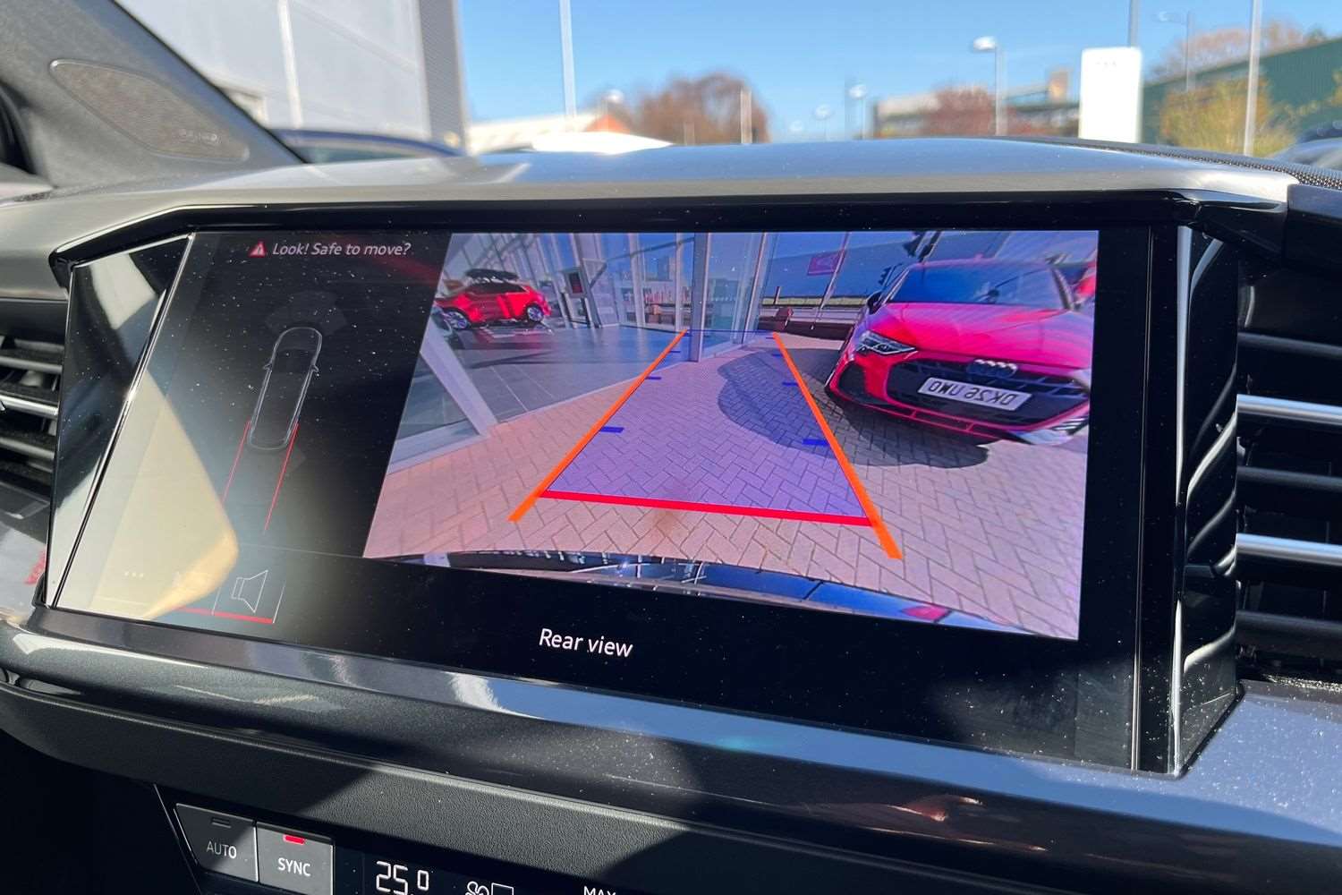 Used Audi Q4 e-tron 2025 for sale - 77928631: Photo 26