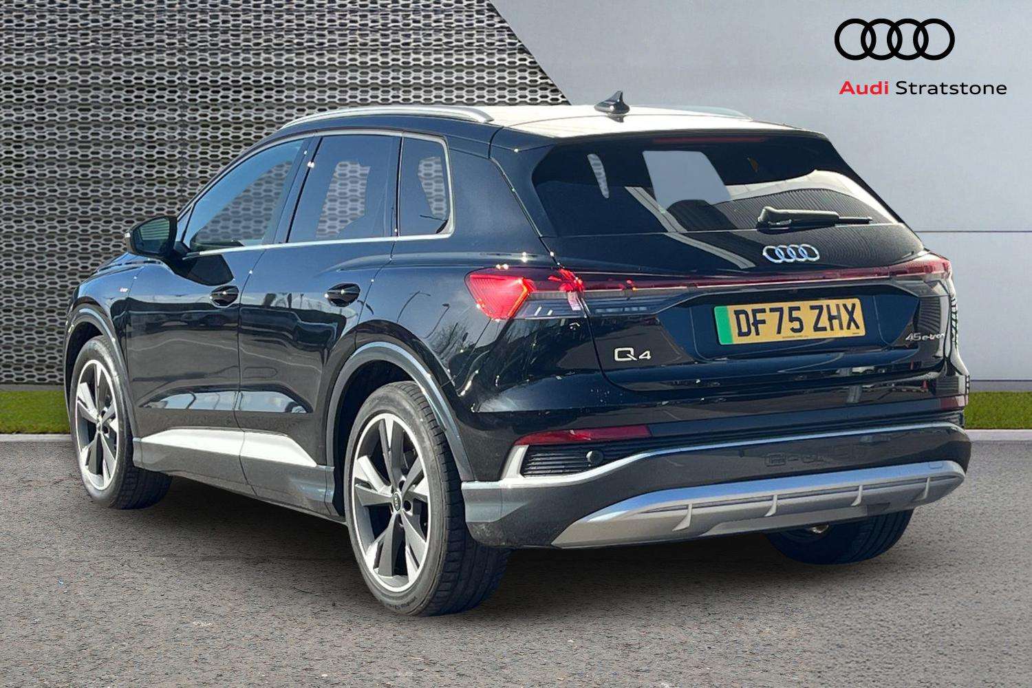 Used Audi Q4 e-tron 2025 for sale - 77928631: Photo 3