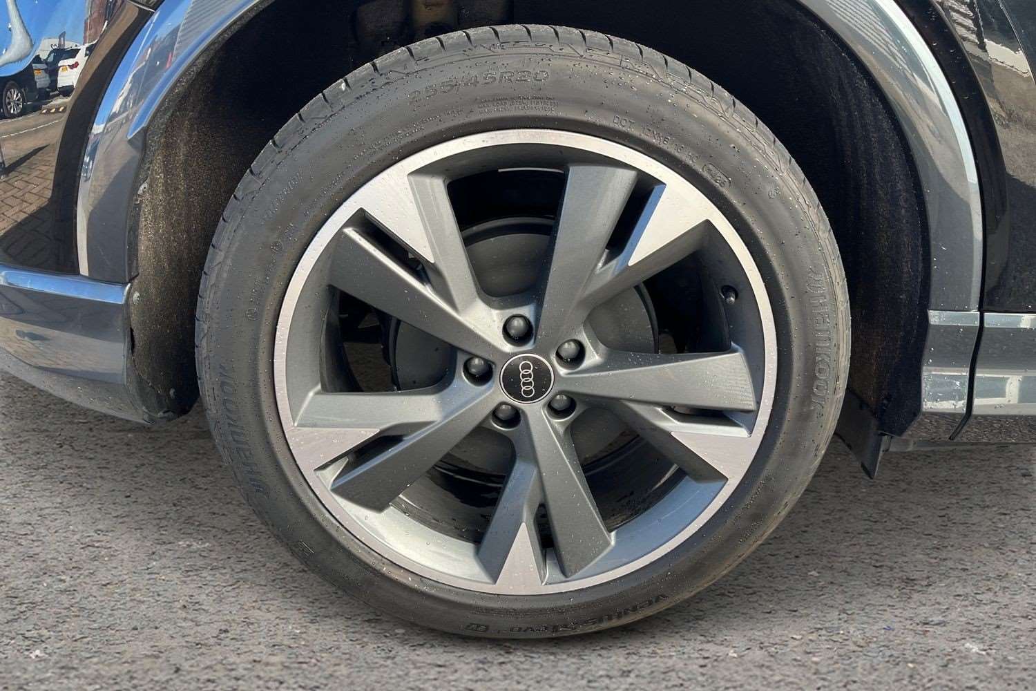 Used Audi Q4 e-tron 2025 for sale - 77928631: Photo 9