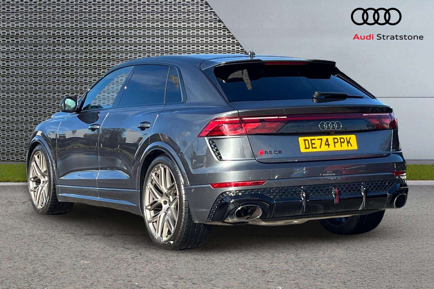 Used Audi RS Q8 2024 for sale - 76648859: Photo 3