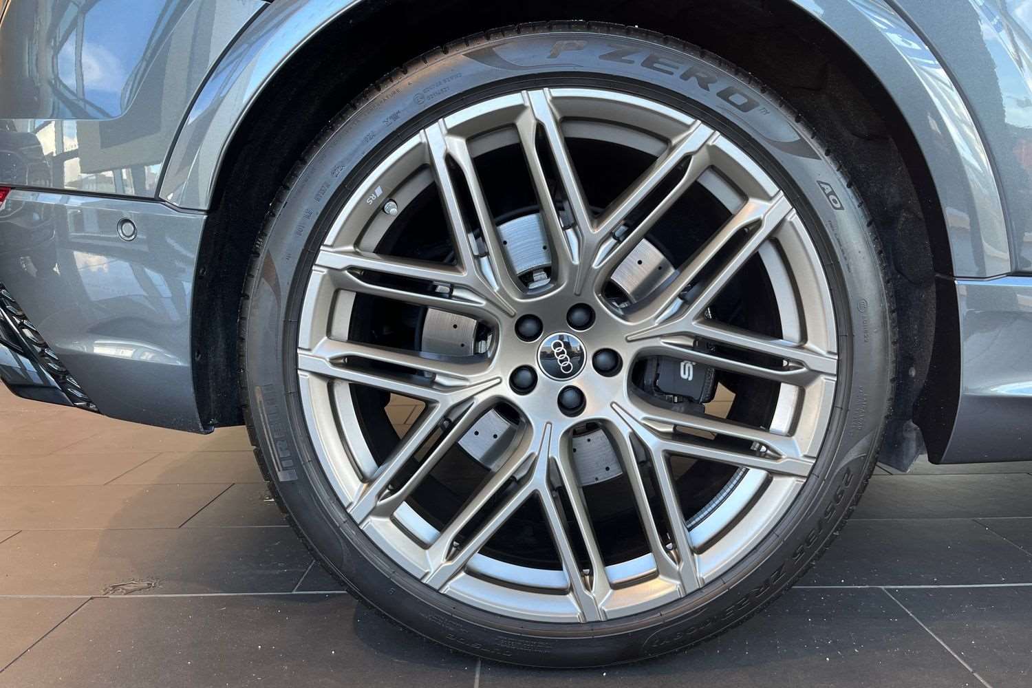 Used Audi RS Q8 2024 for sale - 76648859: Photo 9