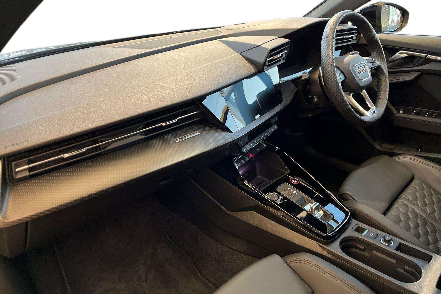 Used Audi RS3 2023 for sale - 76804790: Photo 2