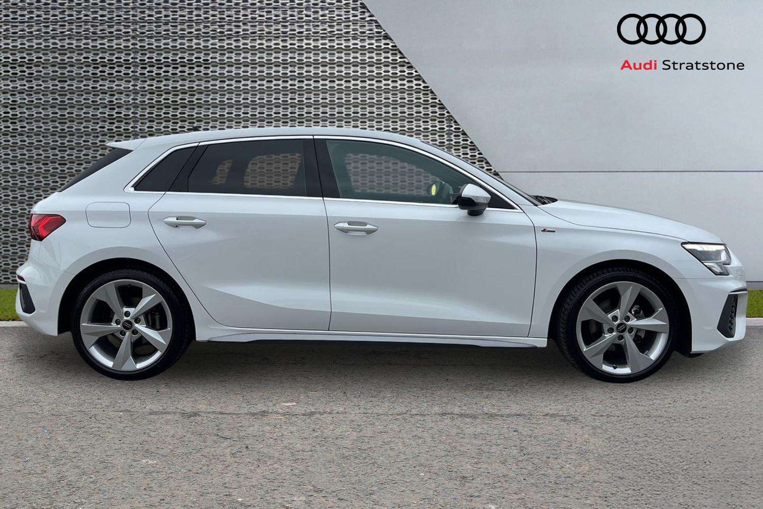 Used Audi A3 2023 for sale - 76125998: Photo 4