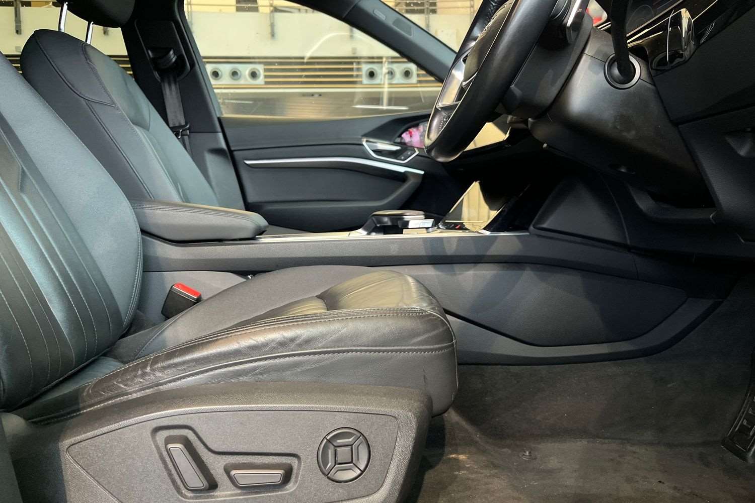 Used Audi e-tron 2020 for sale - 77698863: Photo 34