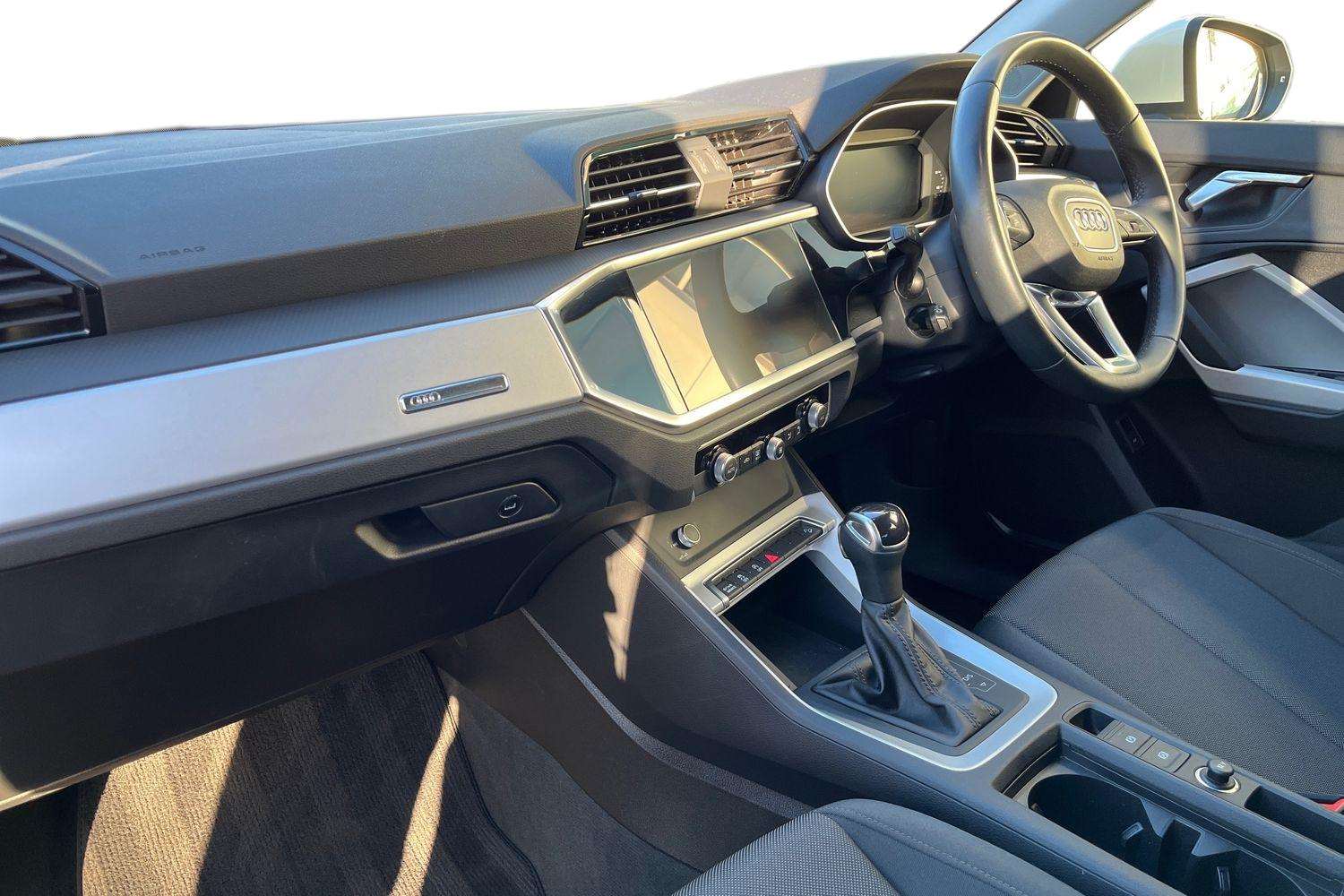 Used Audi Q3 2022 for sale - 76704997: Photo 2