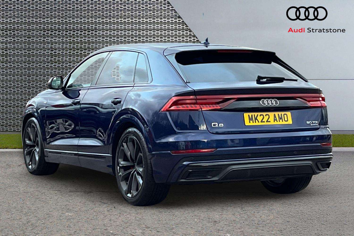 Used Audi Q8 2022 for sale - 76902443: Photo 3