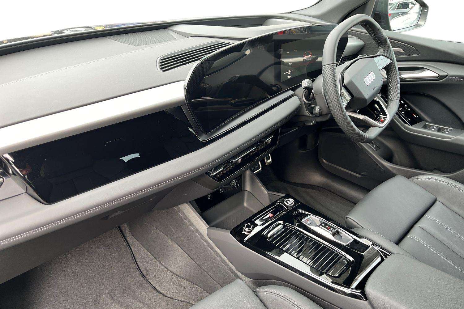 Used Audi Q6 e-tron 2025 for sale - 77648849: Photo 2