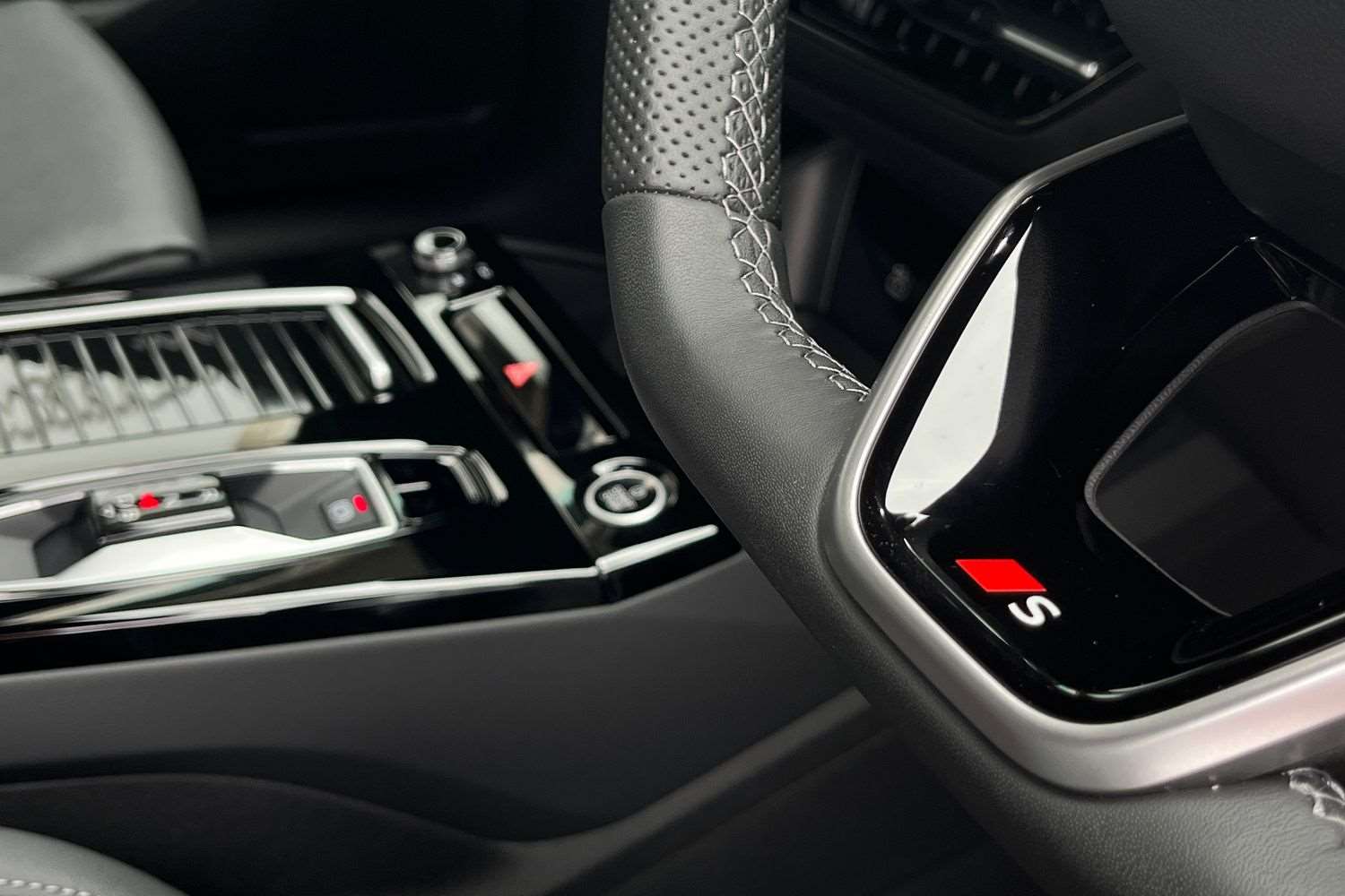 Used Audi Q6 e-tron 2025 for sale - 77648849: Photo 29