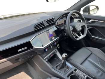 Used Audi Q3 2024 for sale - 74960637: Photo