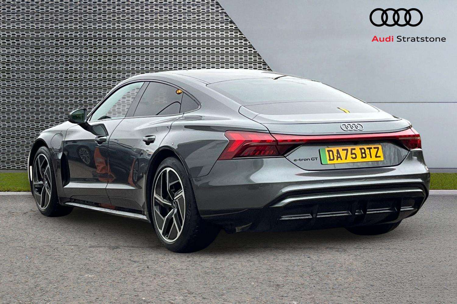 Used Audi e-tron GT 2025 for sale - 76928980: Photo 3