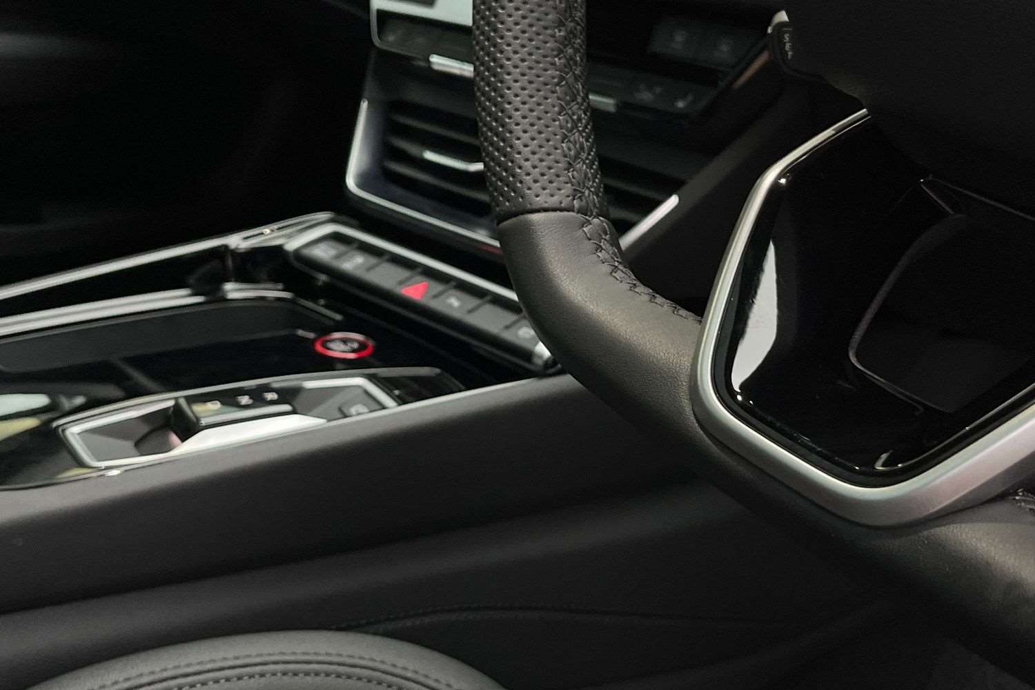 Used Audi e-tron GT 2025 for sale - 76928980: Photo 34