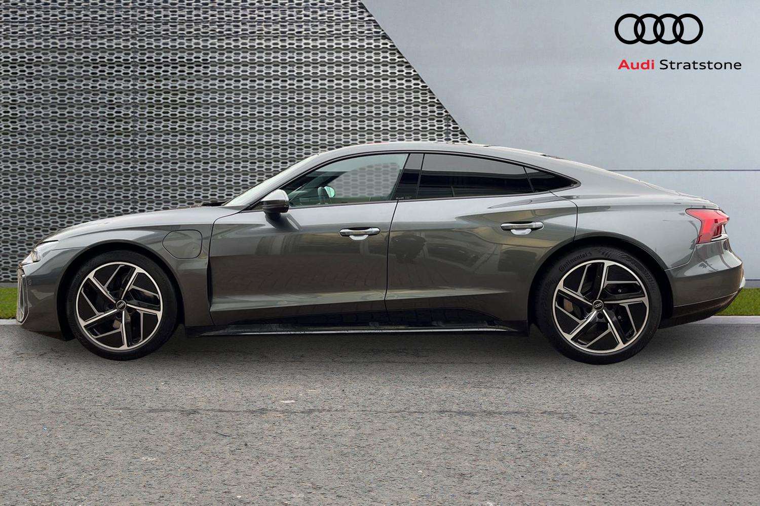 Used Audi e-tron GT 2025 for sale - 76928980: Photo 8