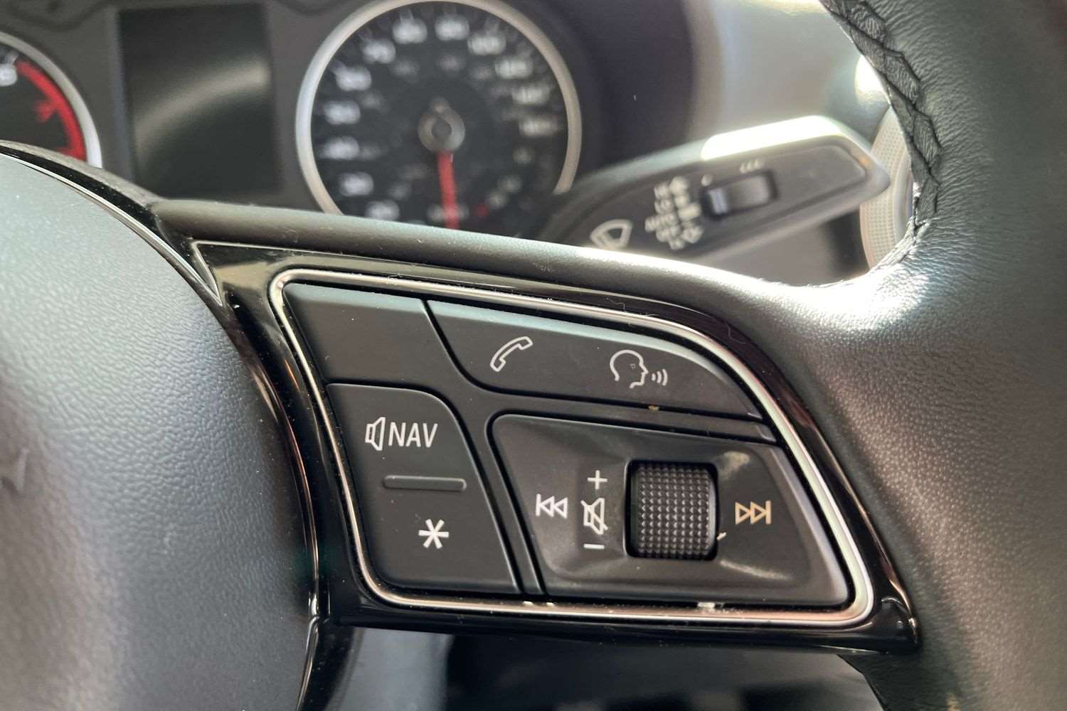Used Audi Q2 2023 for sale - 76351601: Photo 17