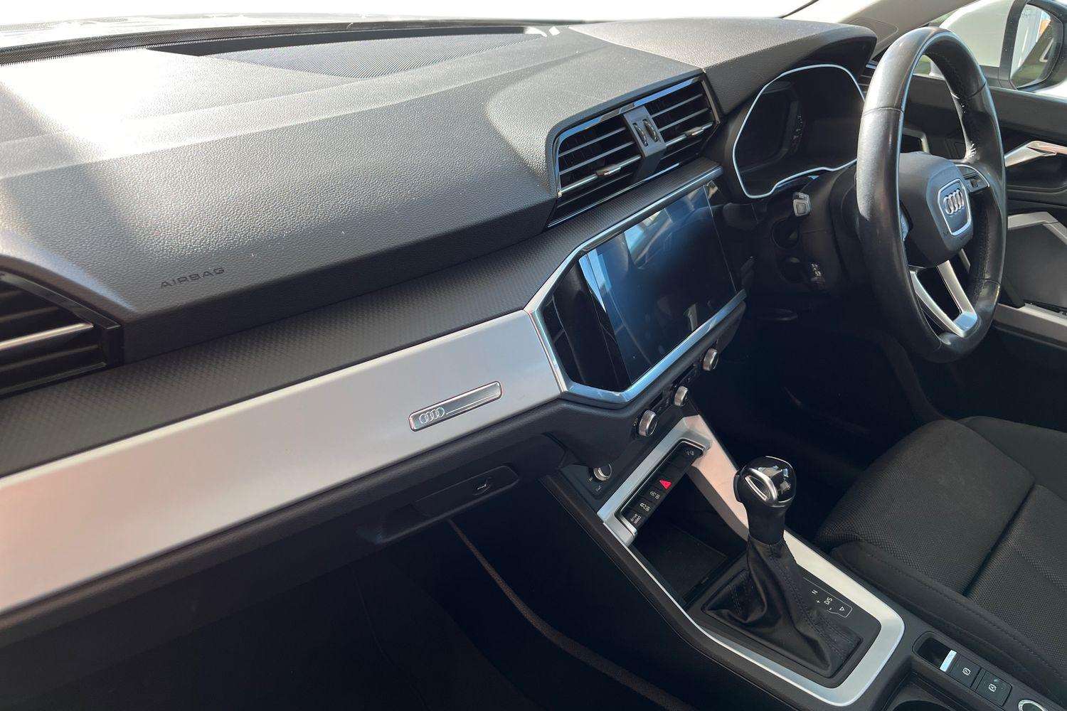 Used Audi Q3 2022 for sale - 76411236: Photo 2