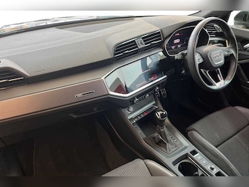 Used Audi Q3 2021 for sale - 75282257: Photo