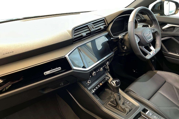 Used Audi Q3 2024 for sale - 76339542: Photo 2