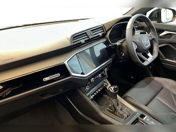 Used Audi Q3 2024 for sale - 76339542: Photo 2