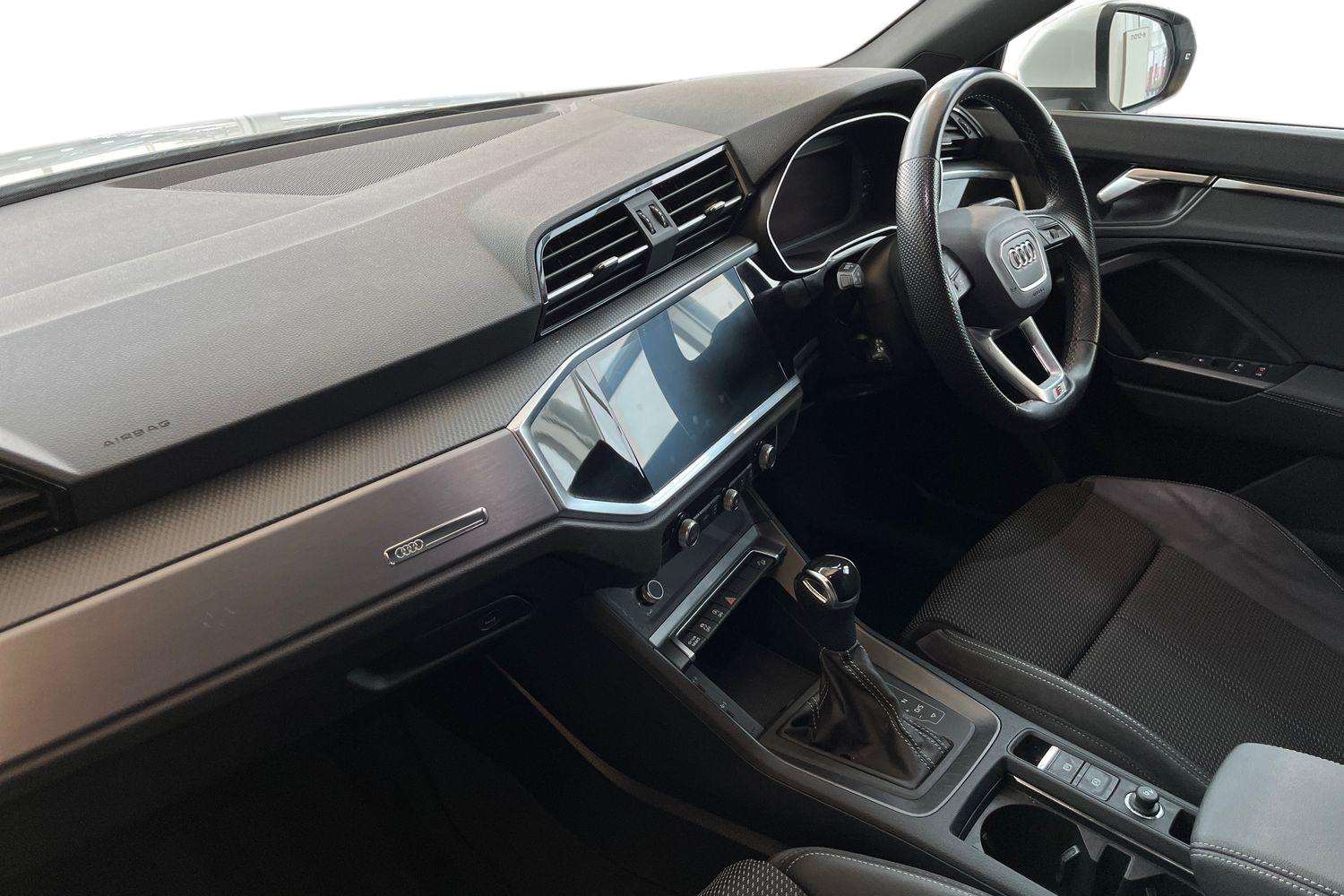 Used Audi Q3 2022 for sale - 77123441: Photo 2