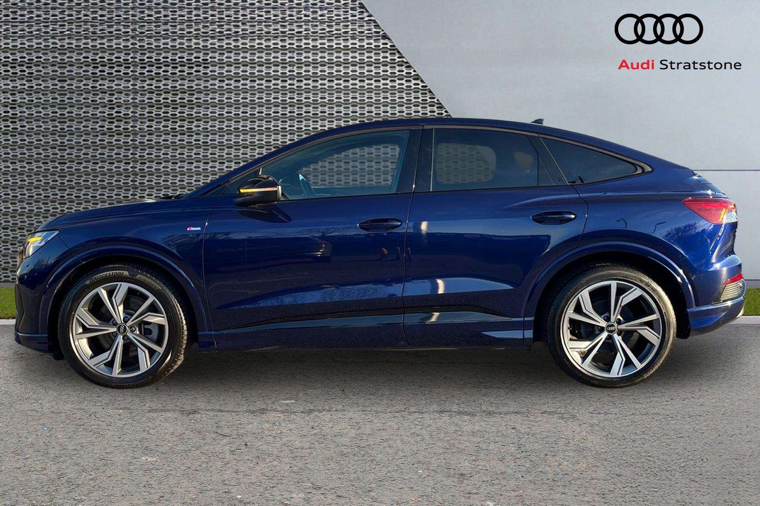 Used Audi Q4 e-tron 2024 for sale - 77961179: Photo 8