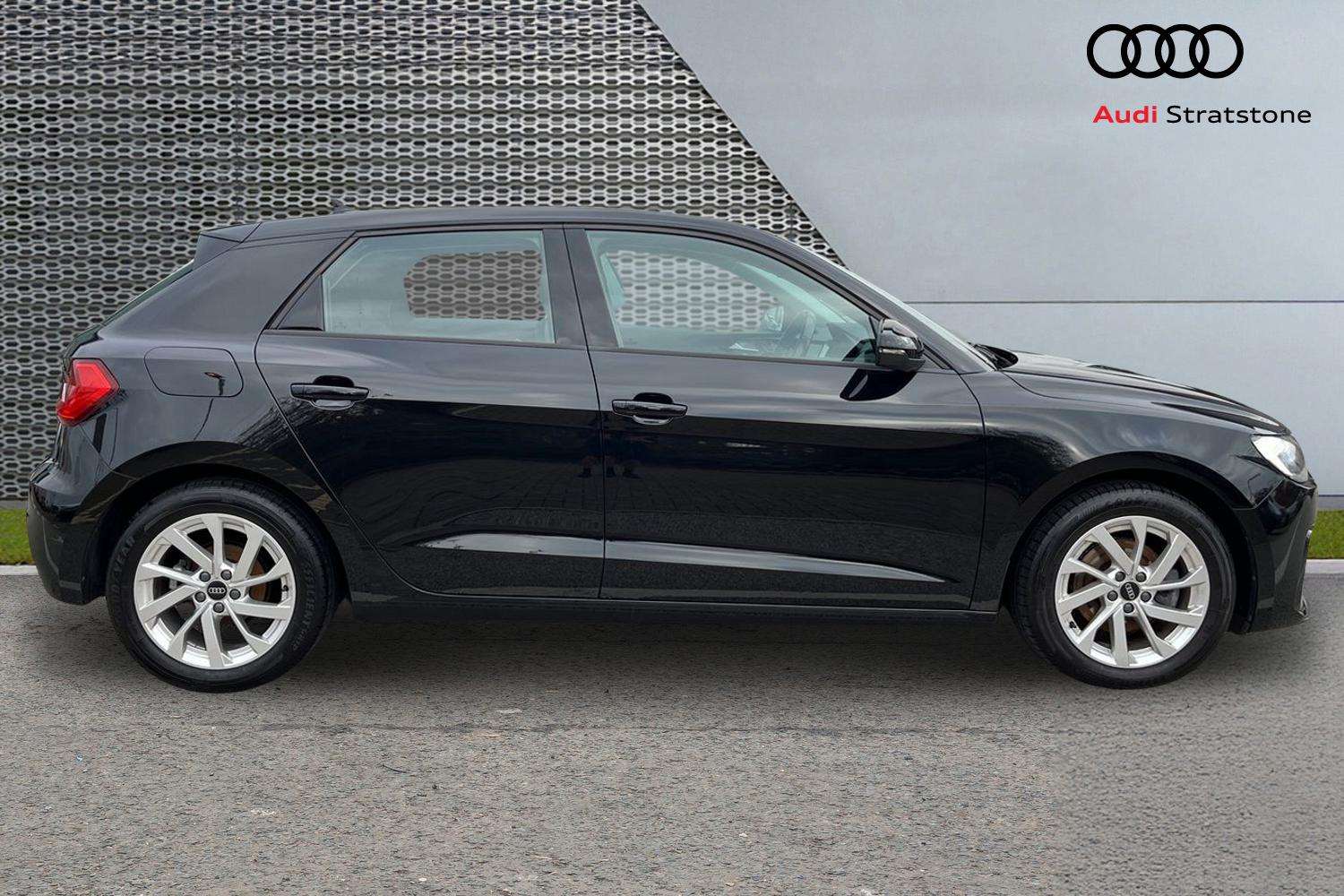 Used Audi A1 2023 for sale - 76141613: Photo 3