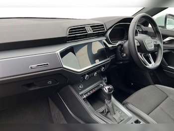 Used Audi Q3 2023 for sale - 78494873: Photo