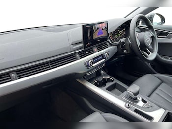 Used Audi A4 2021 for sale - 77044220: Photo