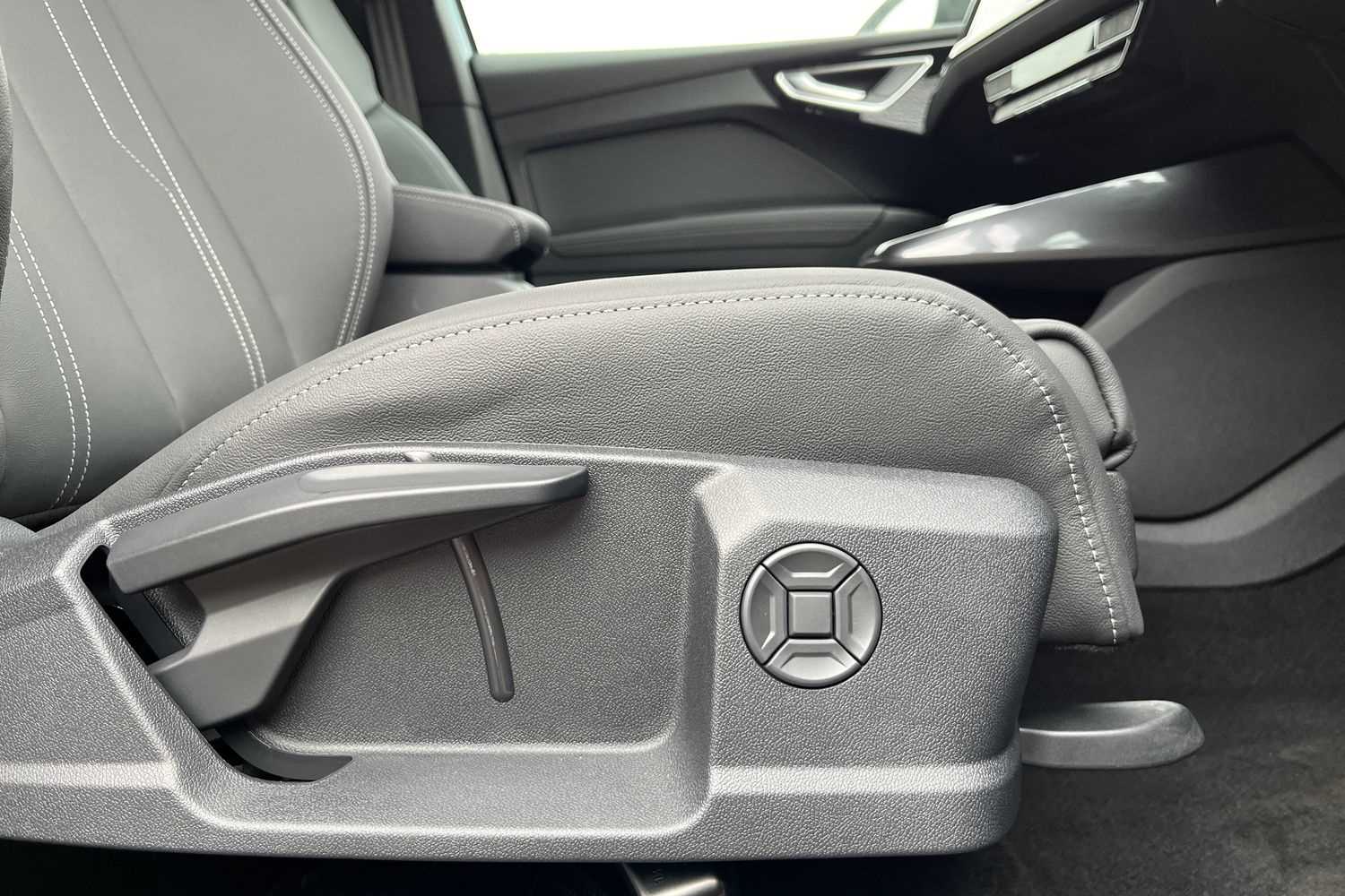 Used Audi Q4 e-tron 2025 for sale - 76789255: Photo 22