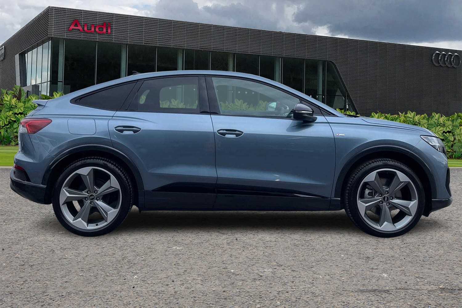 Used Audi Q4 e-tron 2025 for sale - 76789255: Photo 4