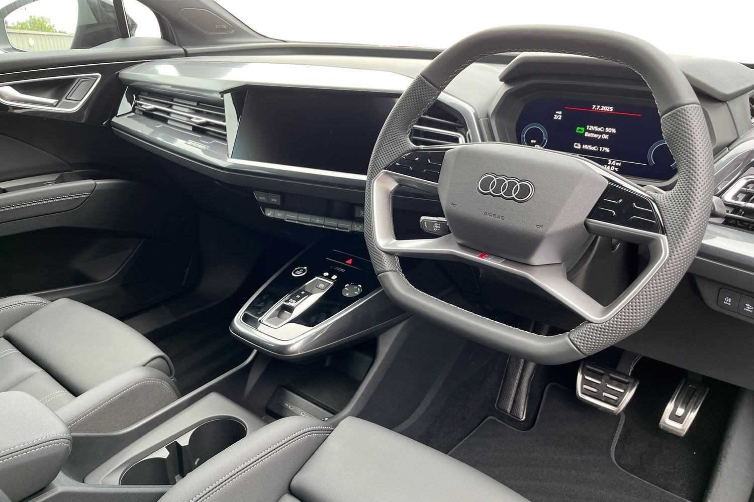 Used Audi Q4 e-tron 2025 for sale - 76789255: Photo 6