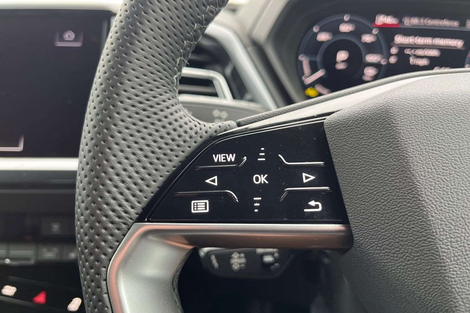 Used Audi Q4 e-tron 2025 for sale - 76929101: Photo 16