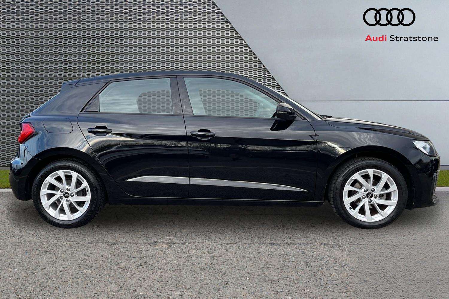Used Audi A1 2022 for sale - 76842942: Photo 4