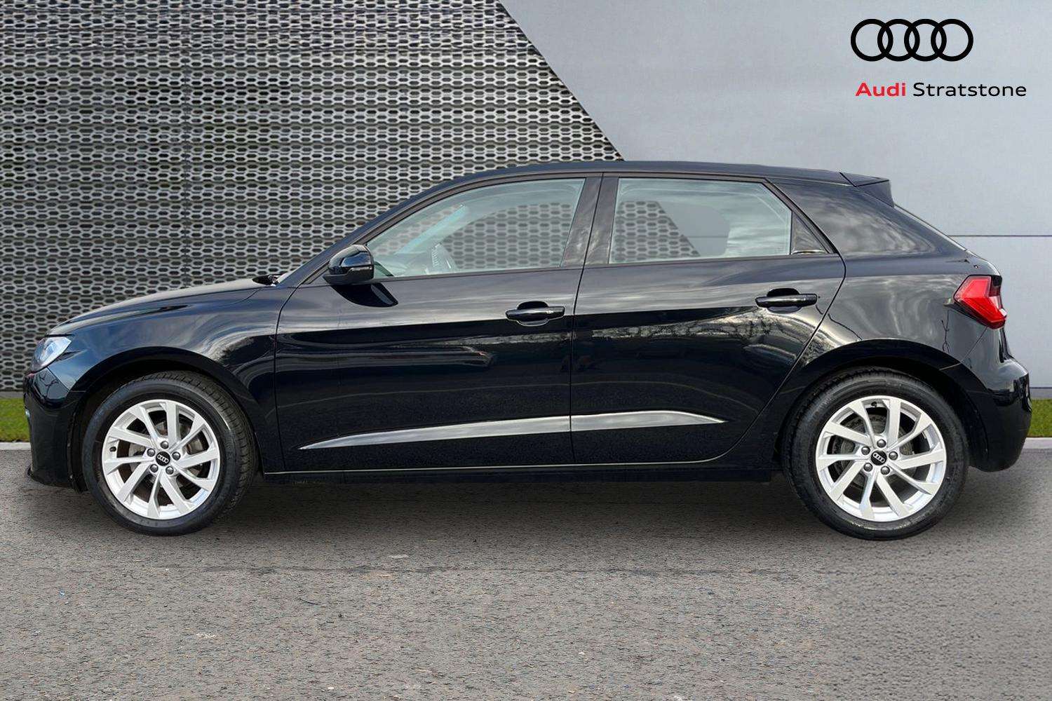 Used Audi A1 2022 for sale - 76842942: Photo 8