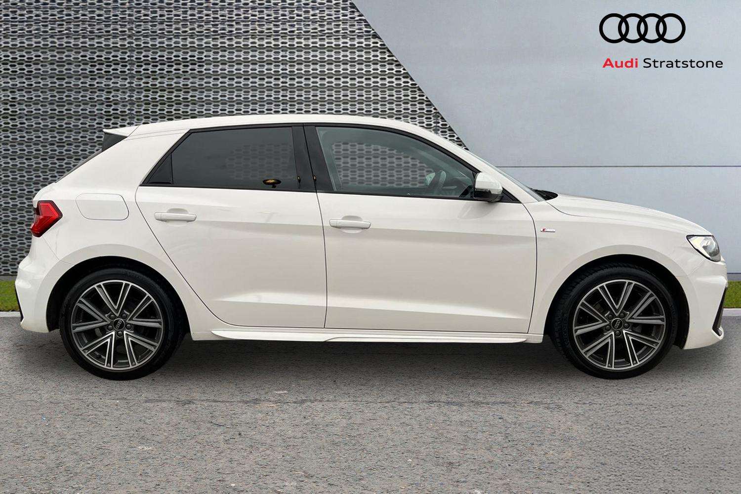 Used Audi A1 2023 for sale - 77674765: Photo 4