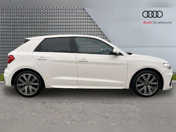 Used Audi A1 2023 for sale - 77674765: Photo