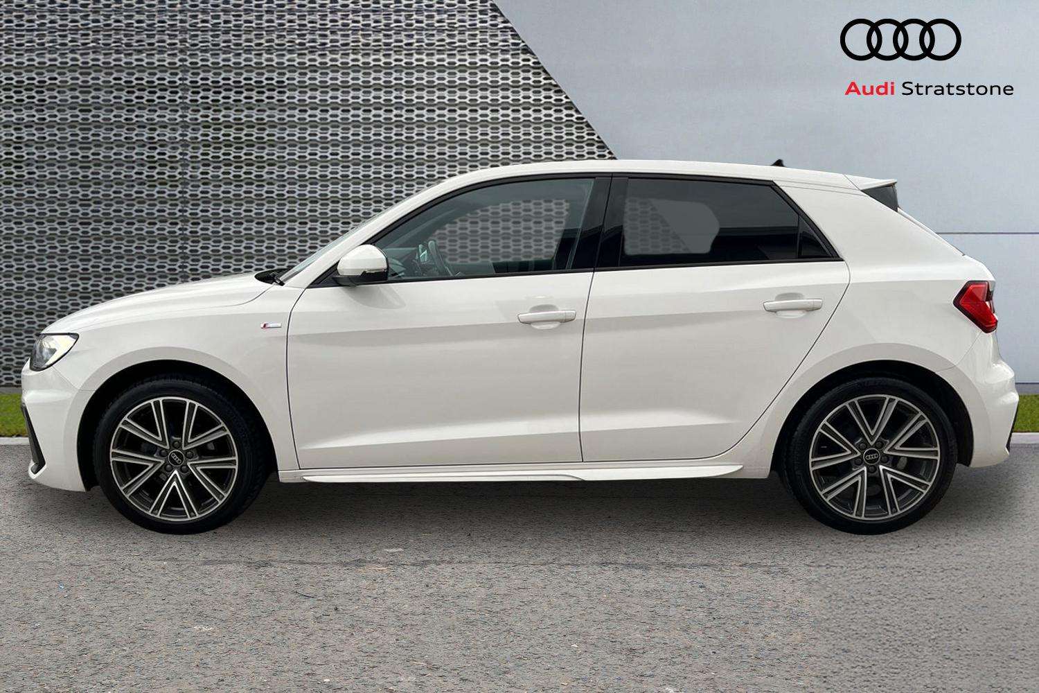 Used Audi A1 2023 for sale - 77674765: Photo 8